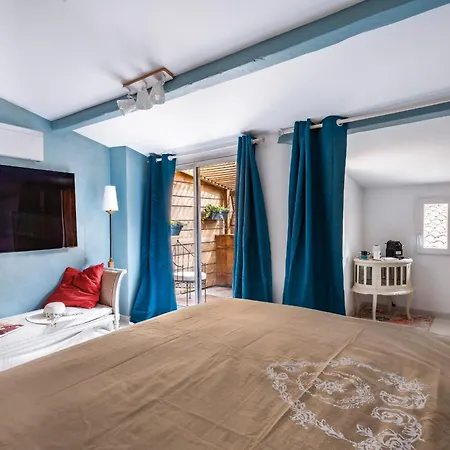 Aux Heures Bleues L'Isle-sur-la-Sorgue Exterior photo